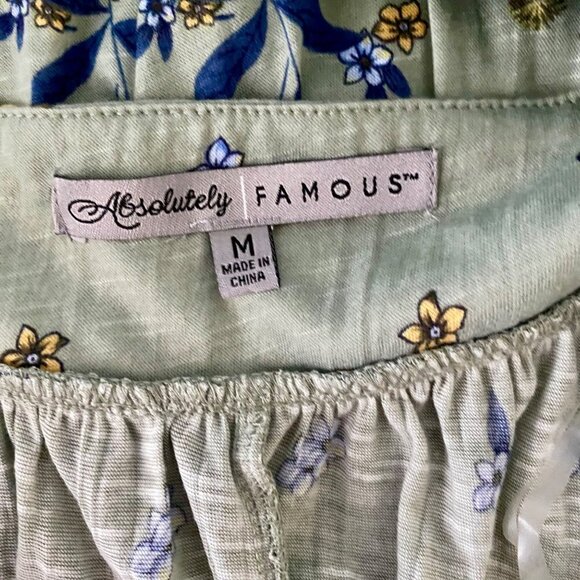 Absolutely Famous Floral Cold Shoulder Top Tie in Back Women's Size Medium - Picture 7 of 10